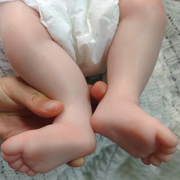 45cm Cute Reborn Newborn 3kg Full Body Platinum Silicone Reborn Baby Girl Dolls - Picture 4 of 12